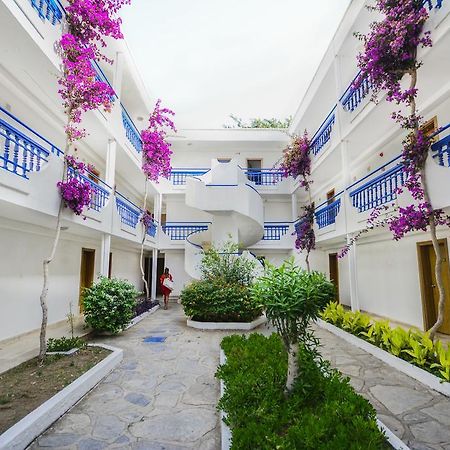 Club Blue White All Inclusive Turgutreis Buitenkant foto