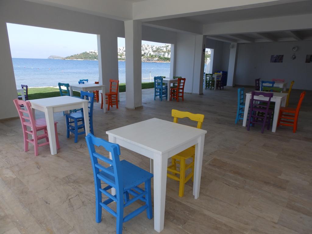 Club Blue White All Inclusive Turgutreis Buitenkant foto