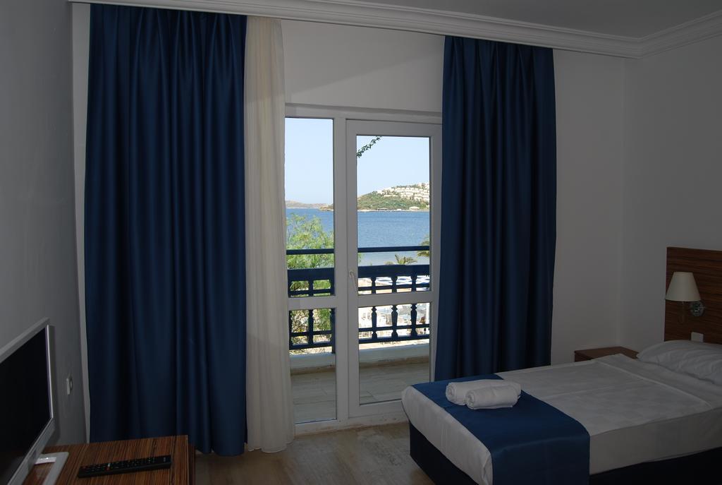 Club Blue White All Inclusive Turgutreis Kamer foto