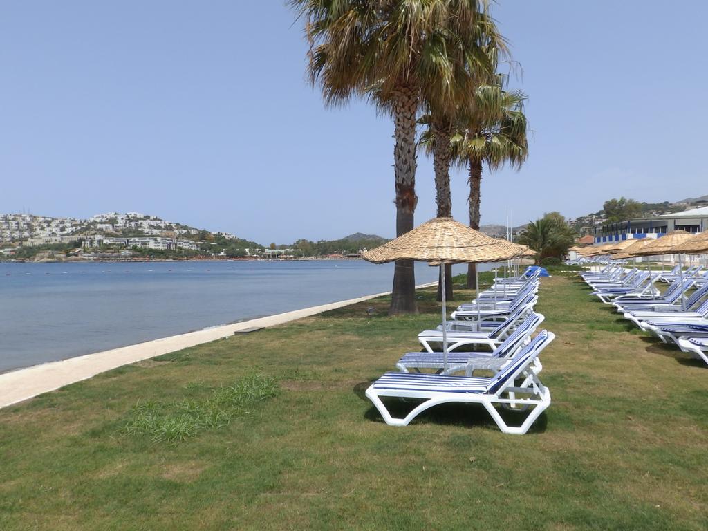 Club Blue White All Inclusive Turgutreis Buitenkant foto