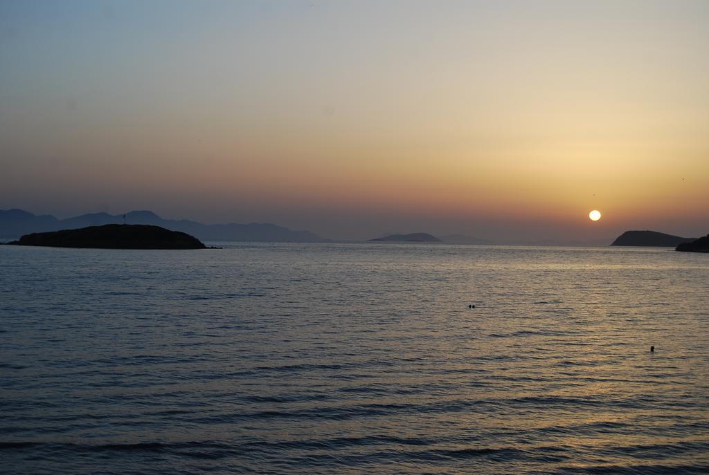 Club Blue White All Inclusive Turgutreis Buitenkant foto