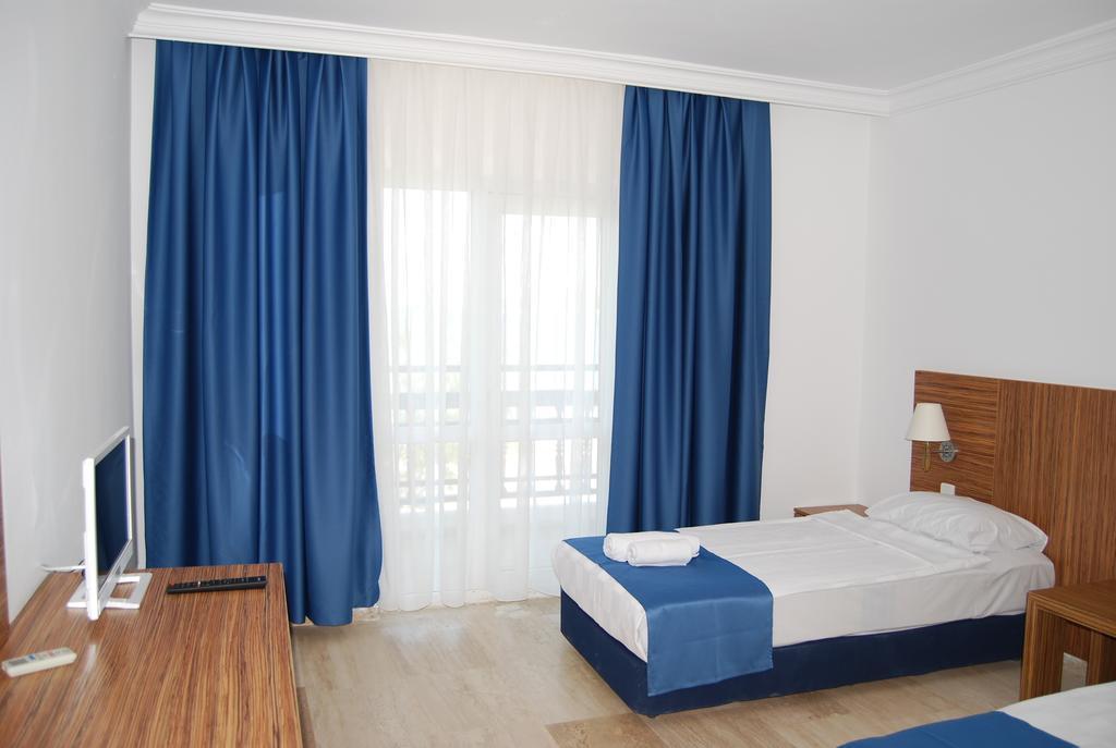 Club Blue White All Inclusive Turgutreis Kamer foto