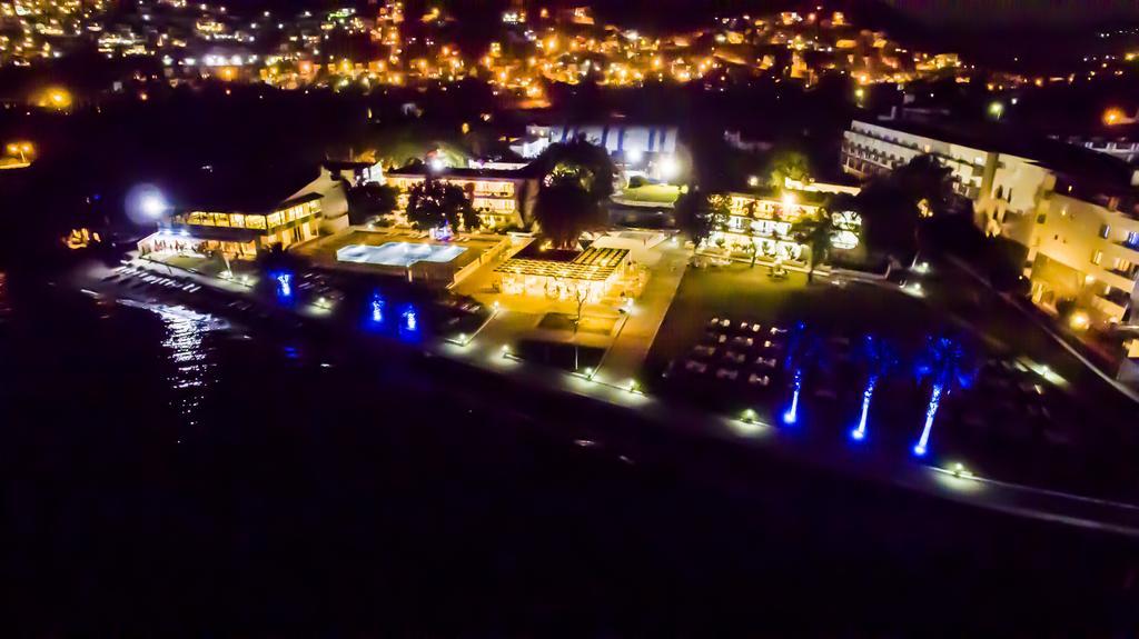 Club Blue White All Inclusive Turgutreis Buitenkant foto