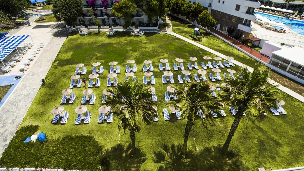 Club Blue White All Inclusive Turgutreis Buitenkant foto