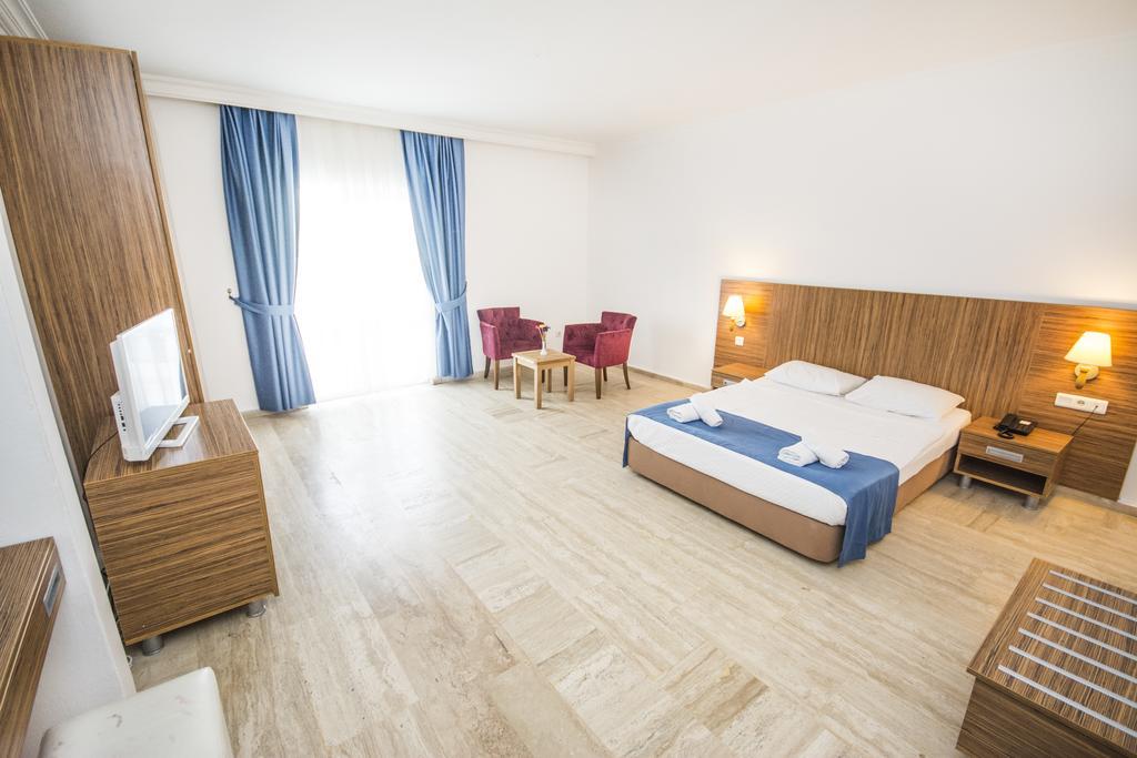 Club Blue White All Inclusive Turgutreis Buitenkant foto